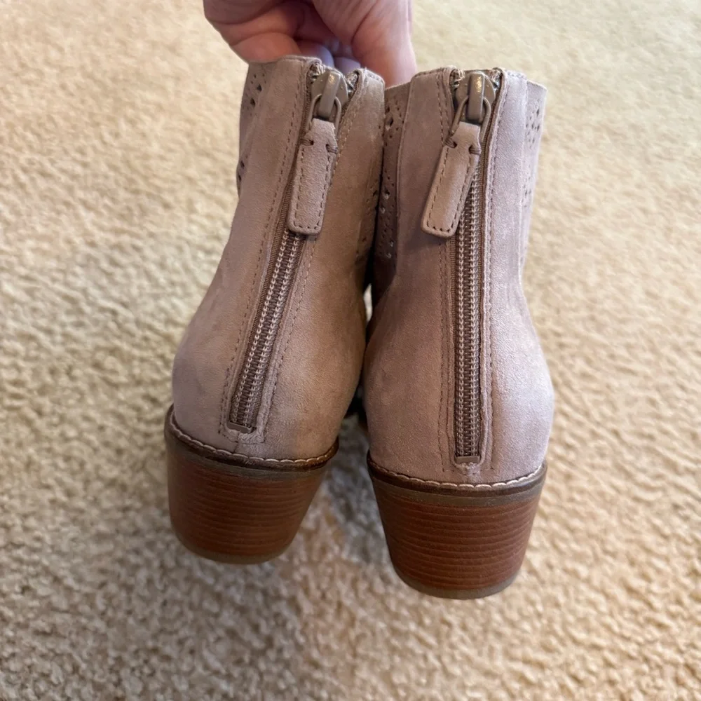 Cole Haan Jayne Lasercut Ankle Boots Beige Size 7.5